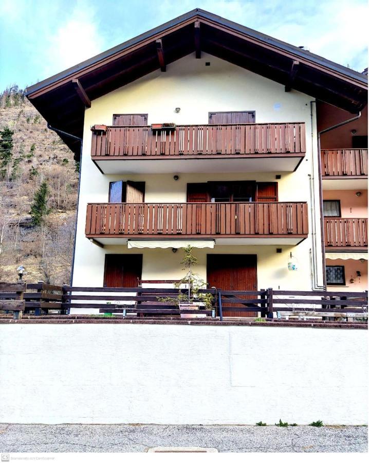 Appartamento Di Viola & Elia Predazzo Exterior foto